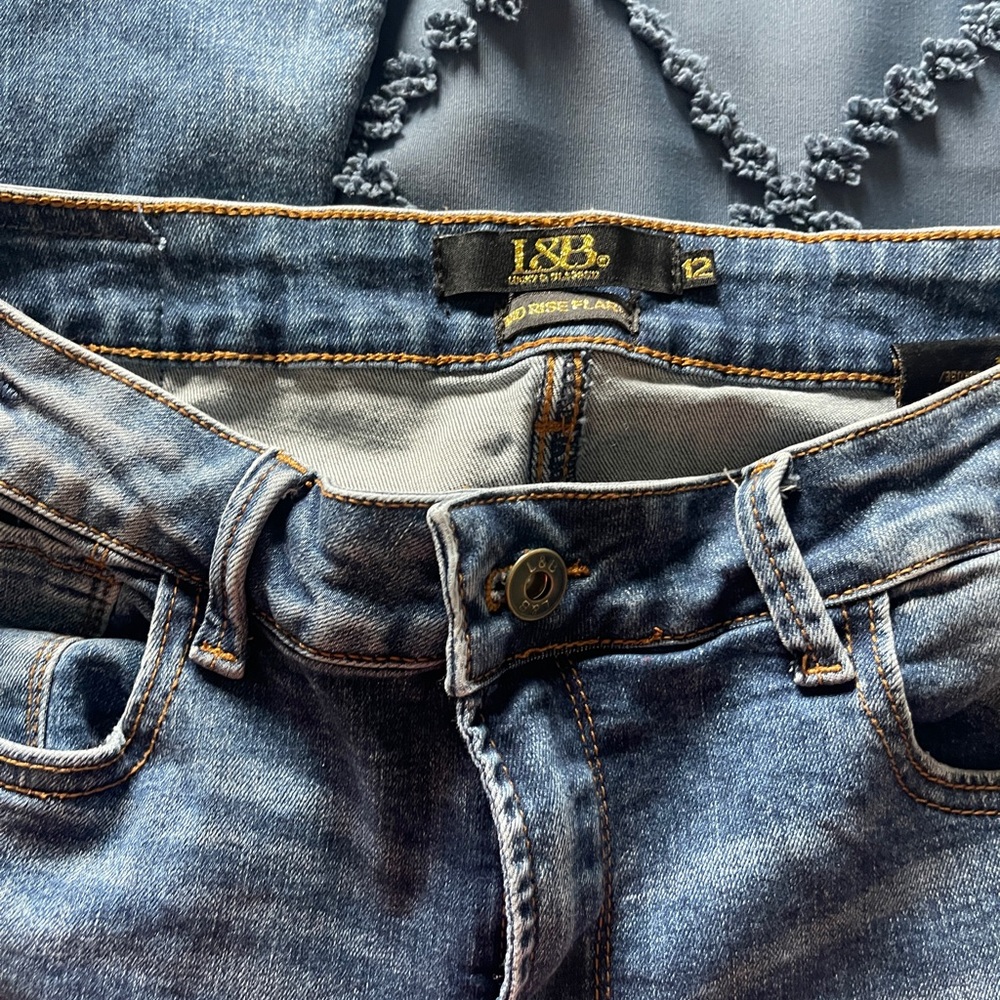 L&B Distressed Bohemian Bell bottom Blue Jeans with Floral Embroidery - Picture 6 of 8